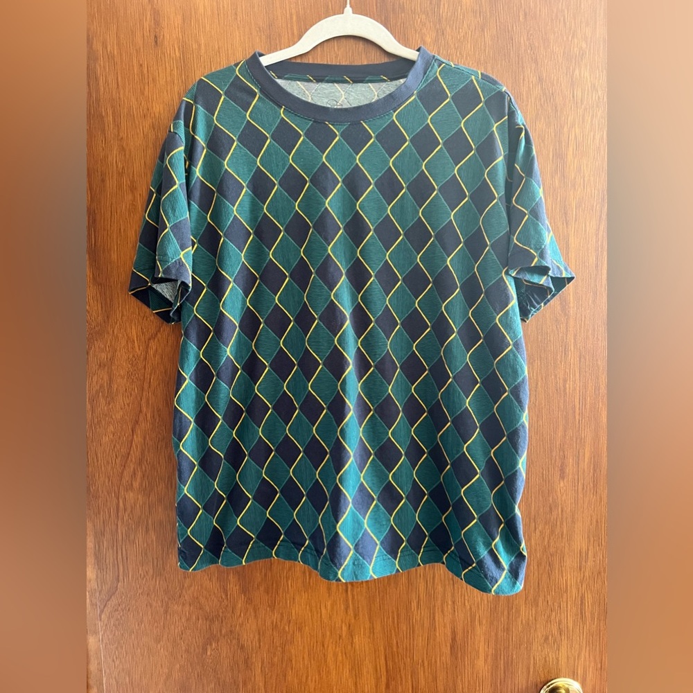 NWOT XL pattern shirt
